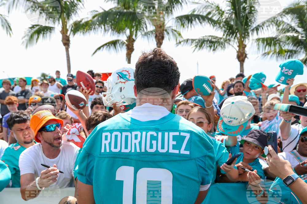 Dolphins Camp Football