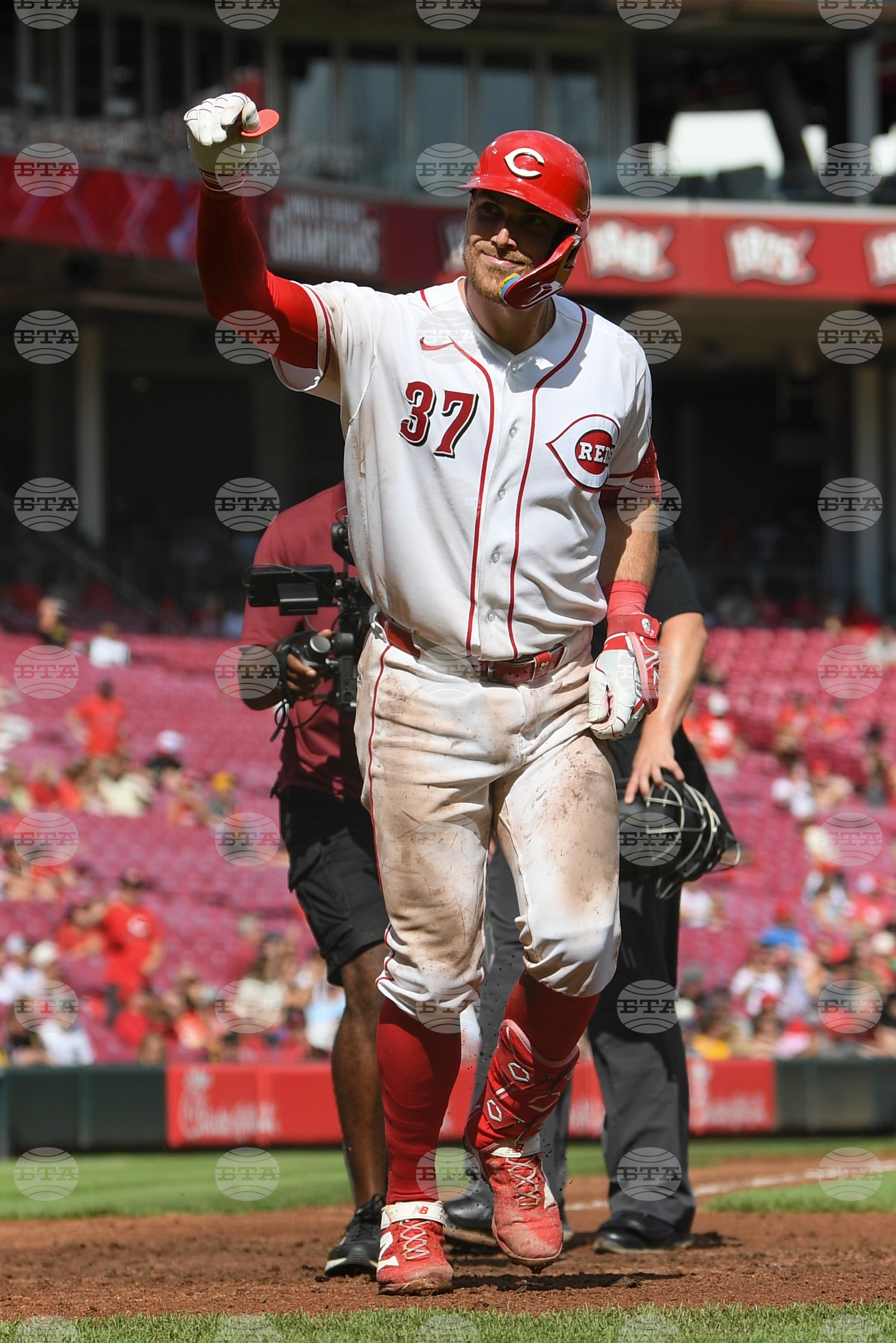 Pirates Reds Baseball