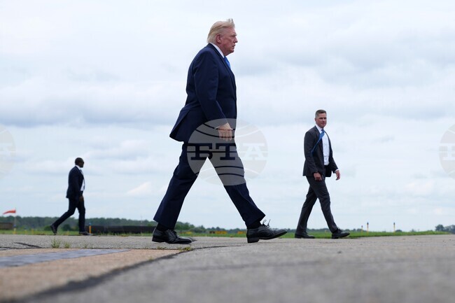 APTOPIXN Trump