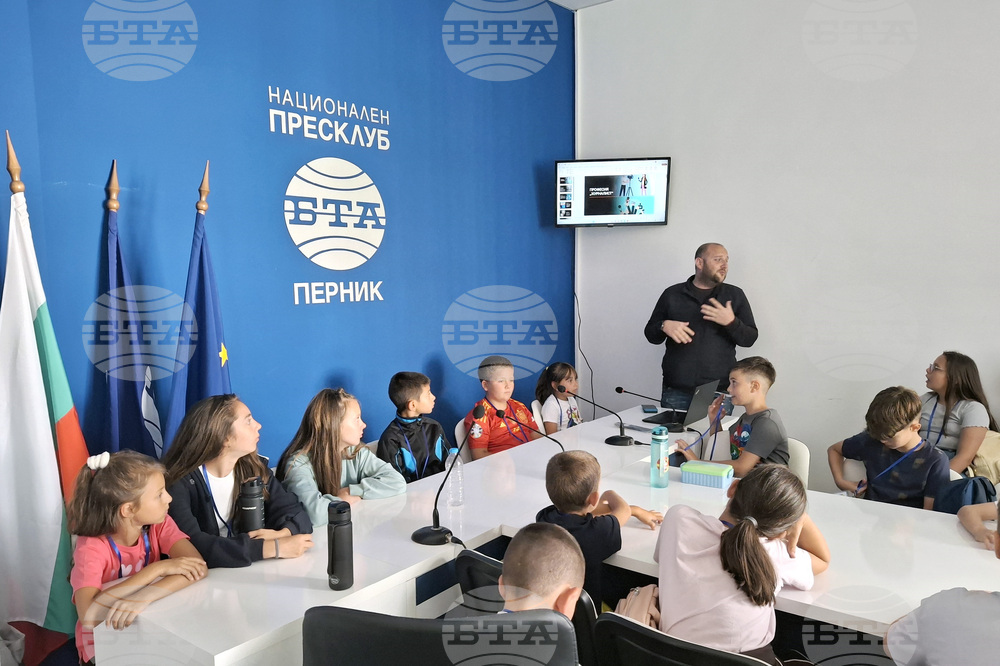 Национален пресклуб на БТА - Перник - гостуване на деца от летните ателиета към ОДК