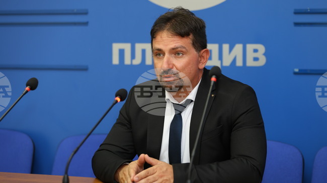 Пловдивски професор по акушерство и гинекология създаде песен за превенция на рака на маточната шийка