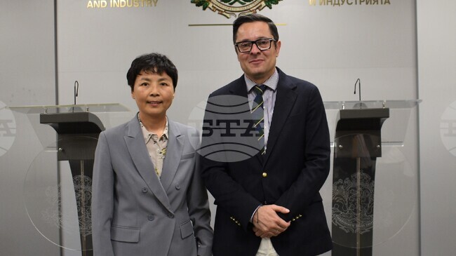 Deputy PM Poulev and Chinese Ambassador Discuss Investment and Industrial Cooperation