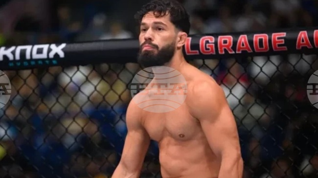 КосоваПрес: Антиалбански възгласи на шампионата UFC в Белград; Денис Бузукя посрещнат с обидни скандирания и сръбски националистически символи