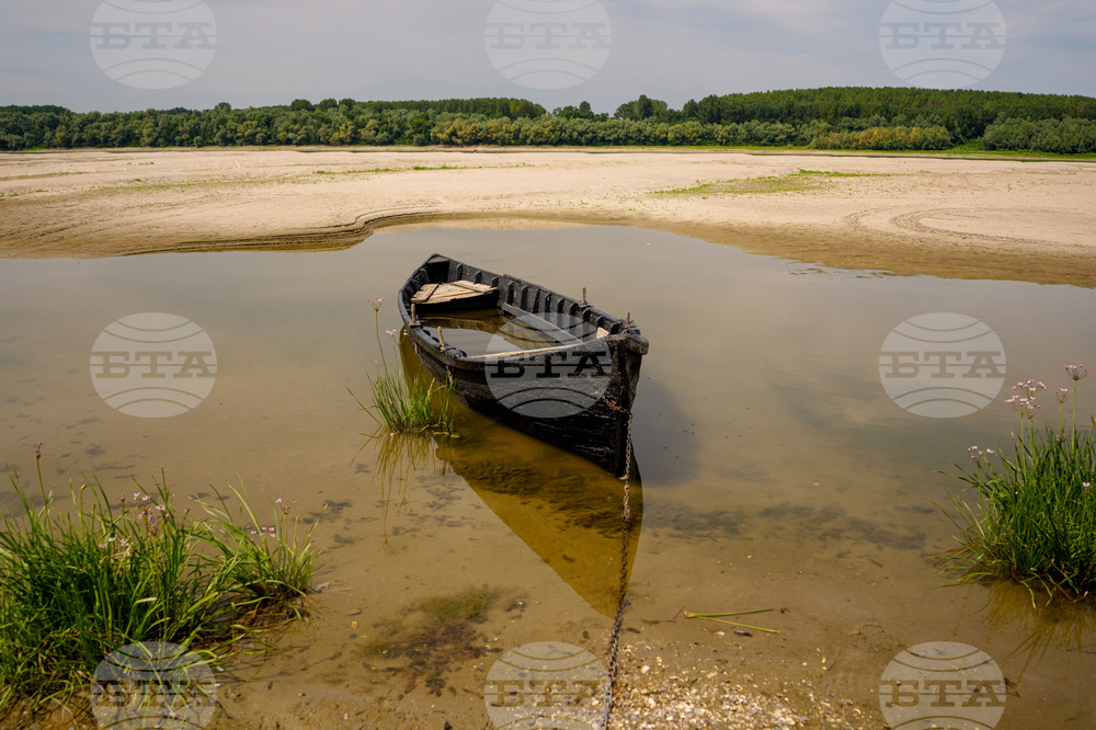 APTOPIX Romania Extreme Weather Danube Drought