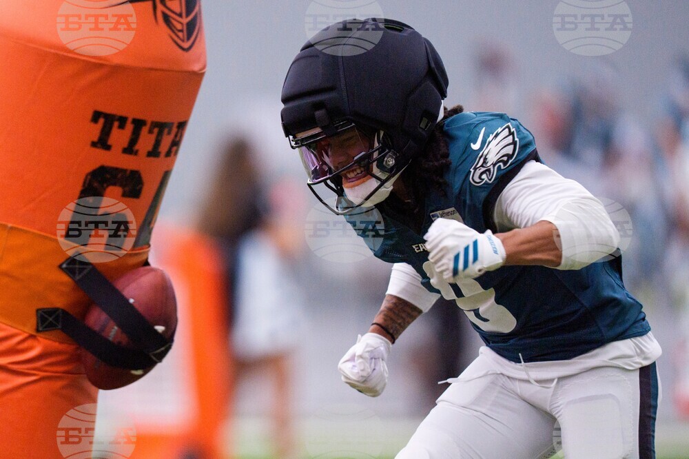 Eagles Camp Football