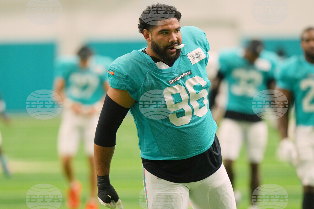 Dolphins Camp Football