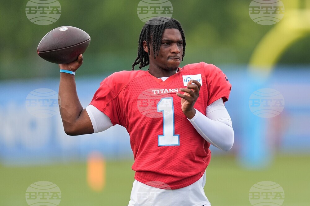 Titans Camp Football