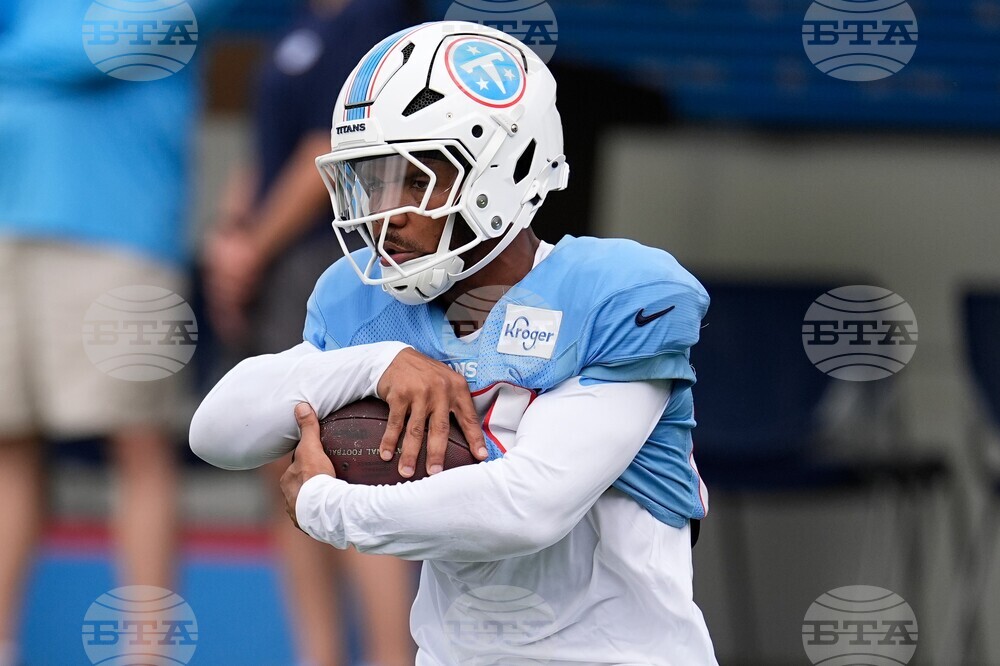 Titans Camp Football