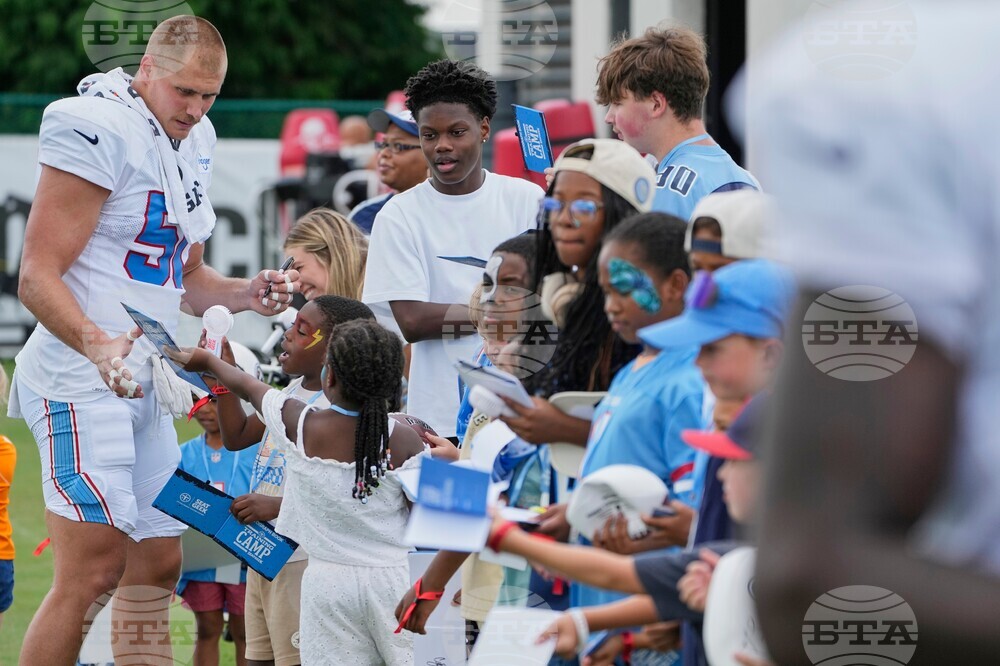 Titans Camp Football
