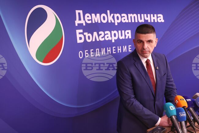 ДБ искат изслушване в парламента на министъра на вътрешните работи и на председателя на ДАНС във връзка с убийството в Пловдив