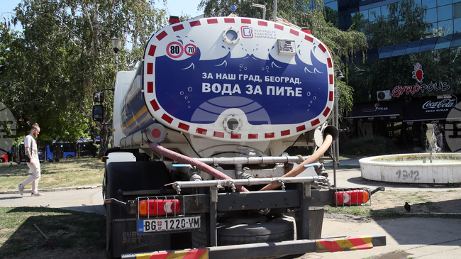 Опозиционен лидер в Сърбия предложи правото на питейна вода да бъде записано в конституцията 