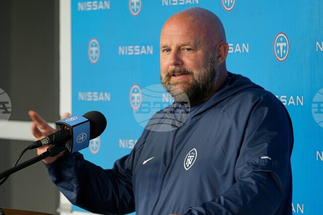 Titans Camp Football