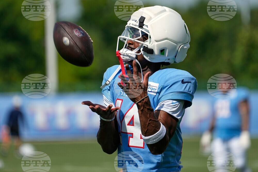 Titans Camp Football