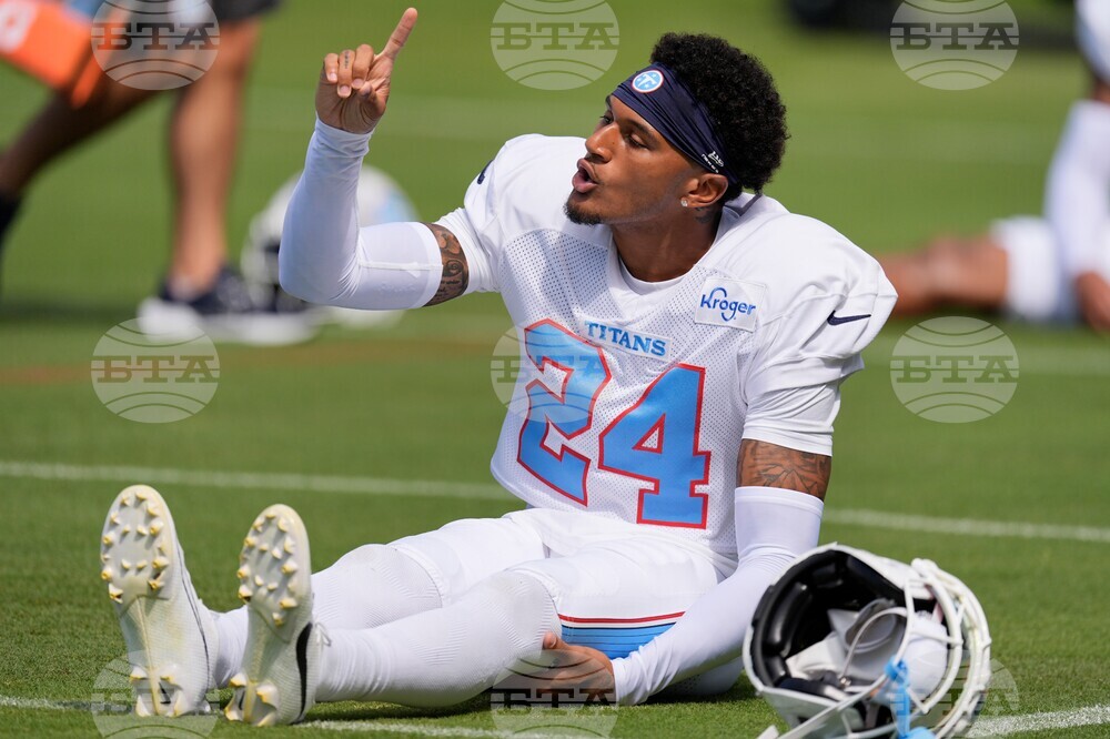 Titans Camp Football