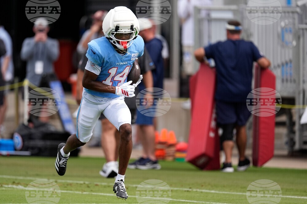 Titans Camp Football