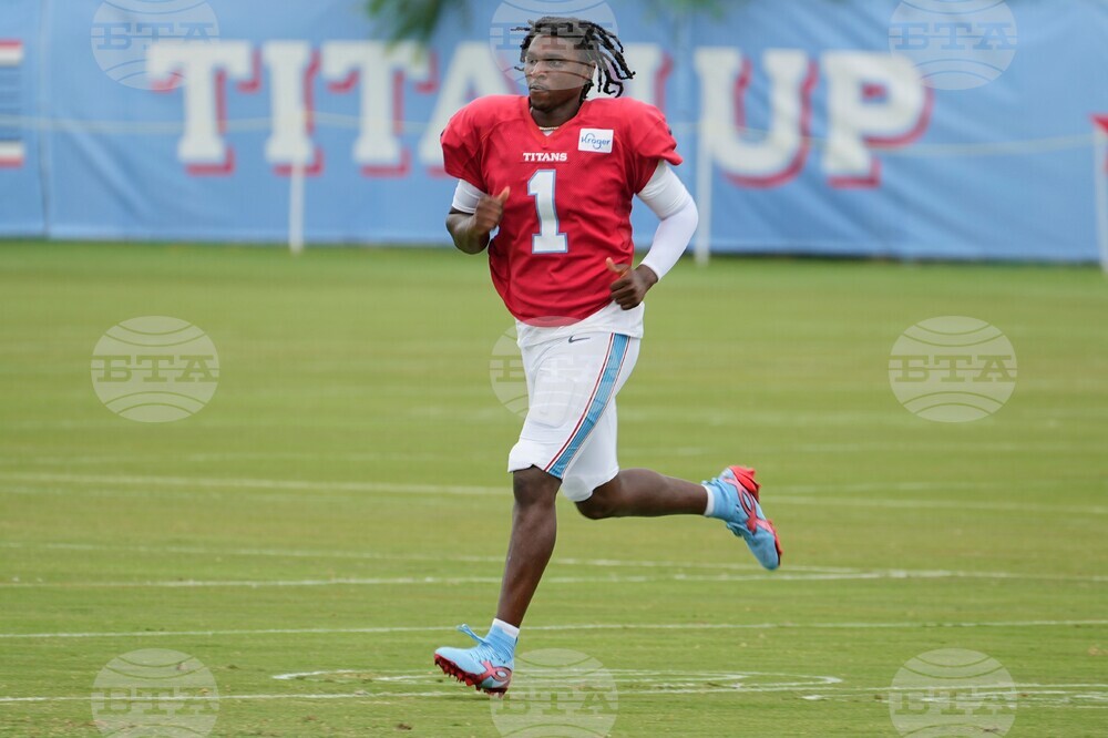 Titans Camp Football