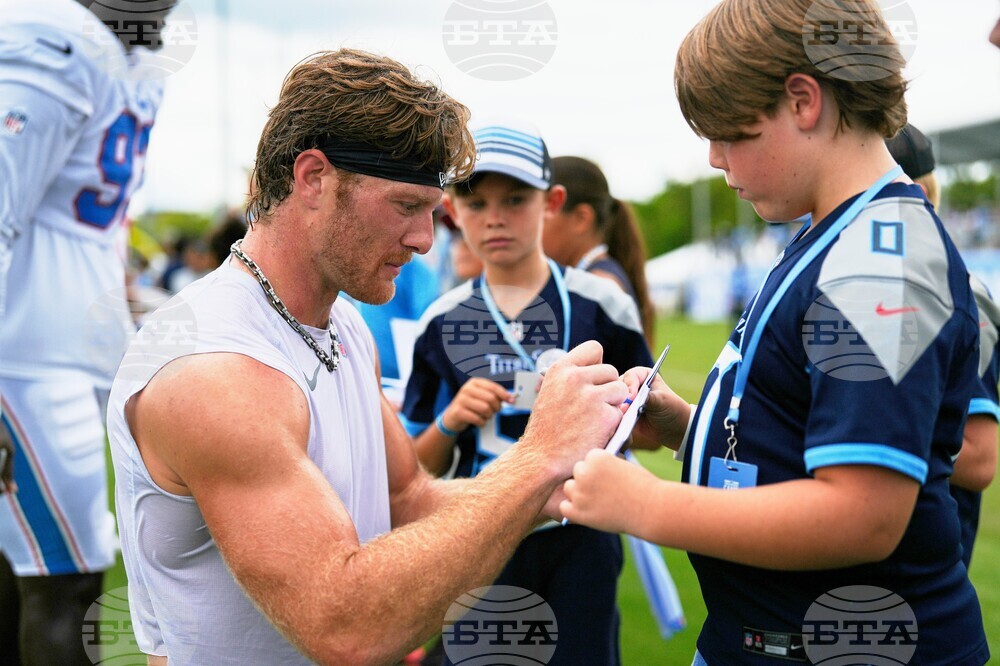 Titans Camp Football