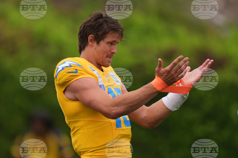 Chargers Camp Football