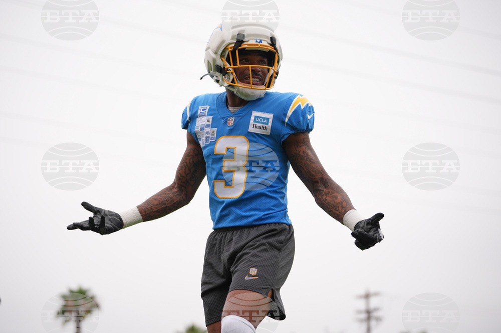Chargers Camp Football