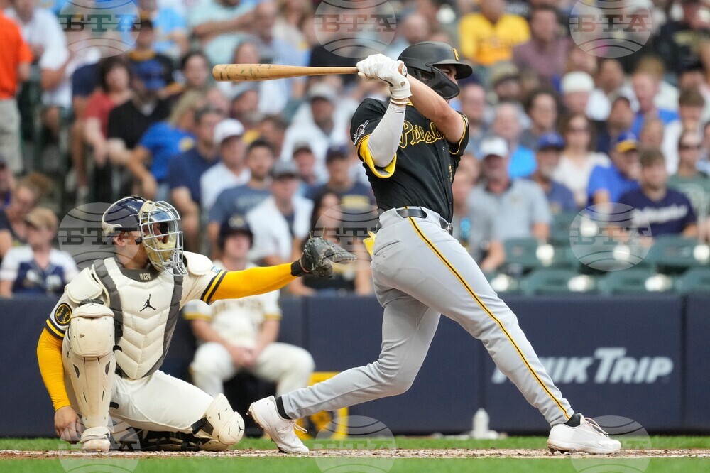 Pirates Brewers Baseball