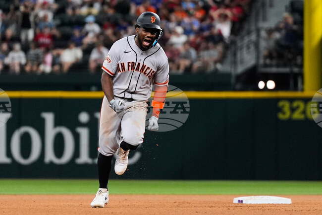 APTOPIX Giants Rangers Baseball