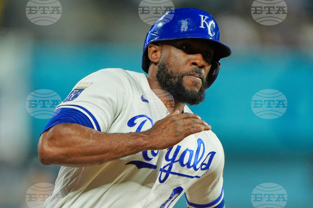 Twins Royals Baseball