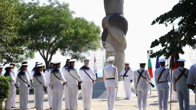 Military Ceremony in Burgas Honors 147th Anniversary of Bulgarian Navy