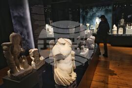 Изложба „Забравените божества“