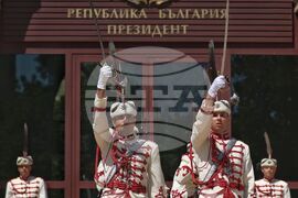 Национална гвардейска част - годишнина - тържествена смяна на почетния гвардейски караул
