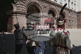 Национална гвардейска част - годишнина - тържествена смяна на почетния гвардейски караул