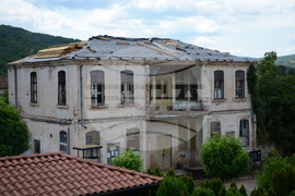 Село Мандрица - албанско село