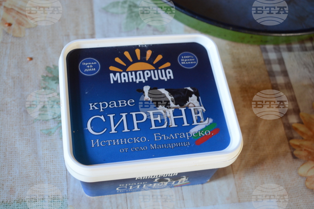 Село Мандрица - албанско село