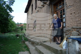 Село Мандрица - албанско село