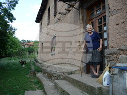 Село Мандрица - албанско село