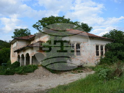 Село Мандрица - албанско село