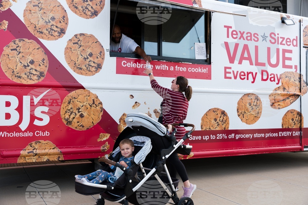 BJ's National Cookie Day Activation