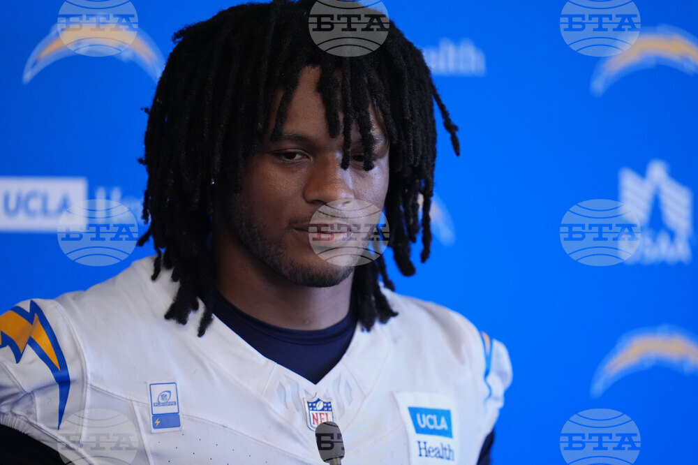 Chargers Camp Football