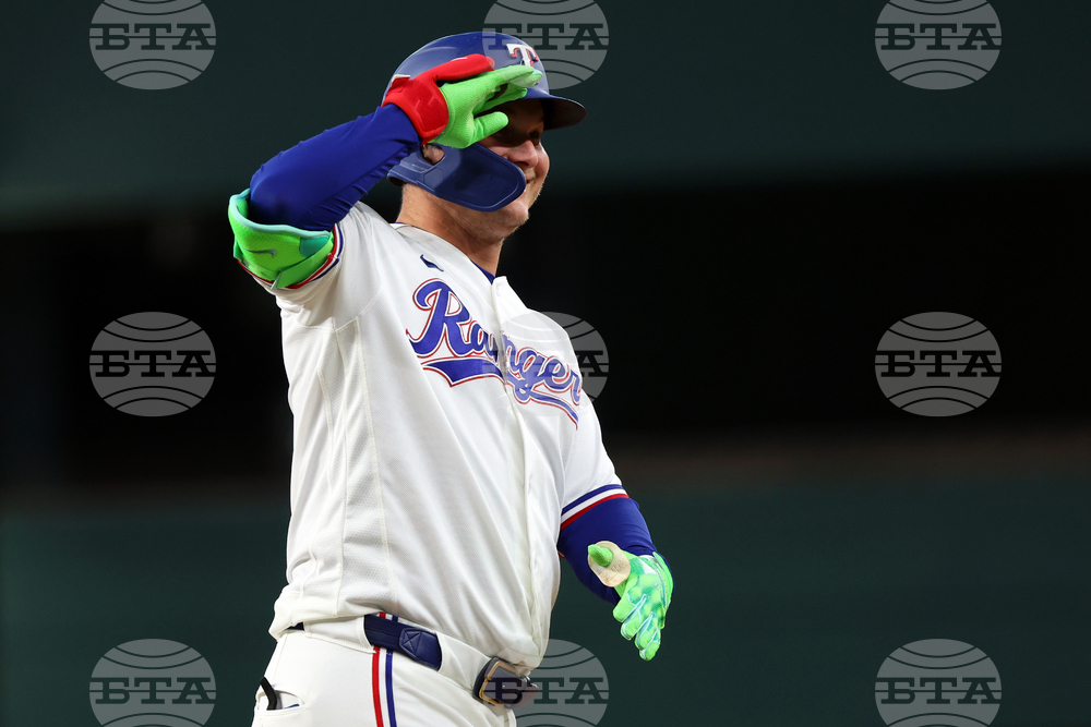 Giants Rangers Baseball