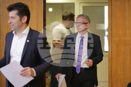 Коалиция "Продължаваме Промяната - Демократична България" - пресконференция