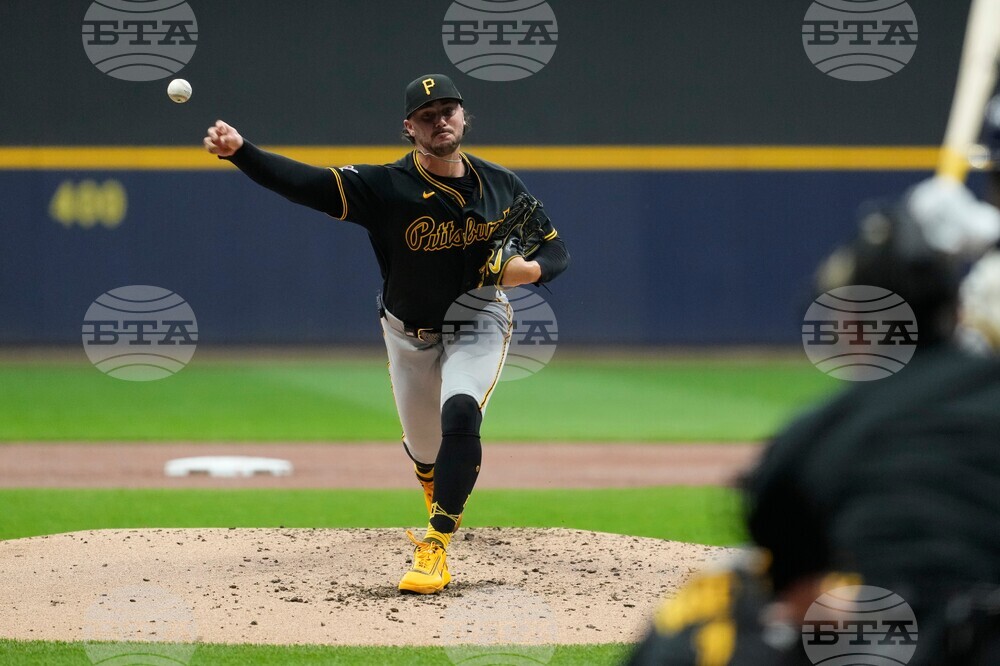 Pirates Brewers Baseball