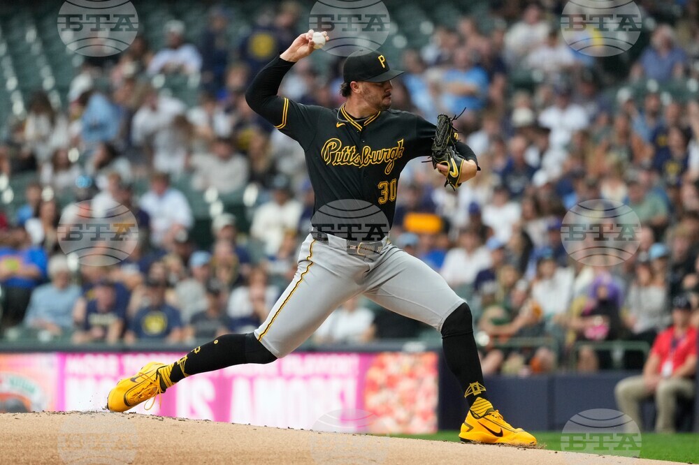 Pirates Brewers Baseball