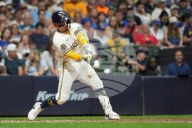 Pirates Brewers Baseball