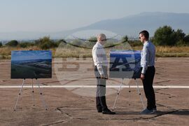 Село Доброславци - Румен Радев - летище - посещение