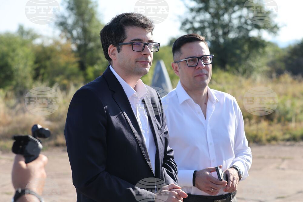 Село Доброславци - Александър Пулев - Атанас Пеканов - летище - посещение