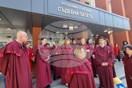 Перник - Прокурори, служители и следователи - протест