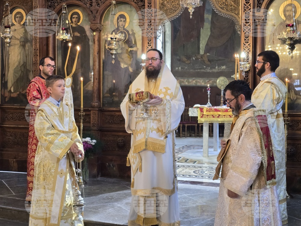 Видин - митрополит Пахомий - Преображение Господне - литургия