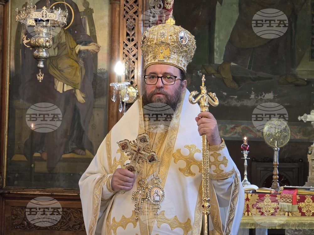 Видин - митрополит Пахомий - Преображение Господне - литургия