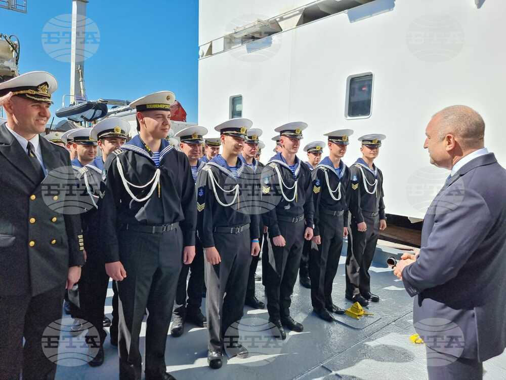 Варна - Церемония по посрещането НИК 421 „Св. св. Кирил и Методий“