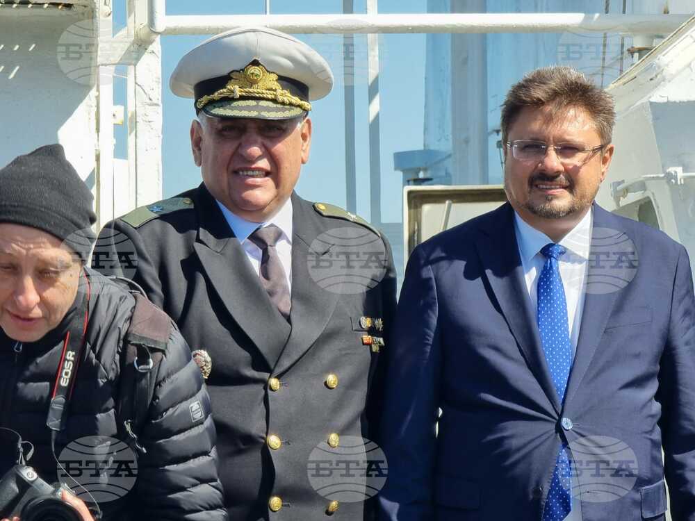 Варна - Церемония по посрещането НИК 421 „Св. св. Кирил и Методий“