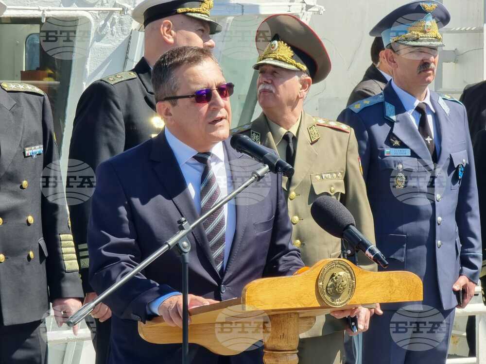 Варна - Церемония по посрещането НИК 421 „Св. св. Кирил и Методий“